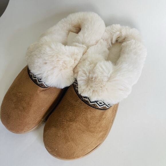 Isotoner Women’s Classic Comfort Hoodback Slippers Size XL 9.5-10 Buckskin - Picture 2 of 15